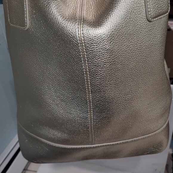 Tory Burch Michelle buckle tote bag mettallic leather medium large tote - Picture 7 of 13